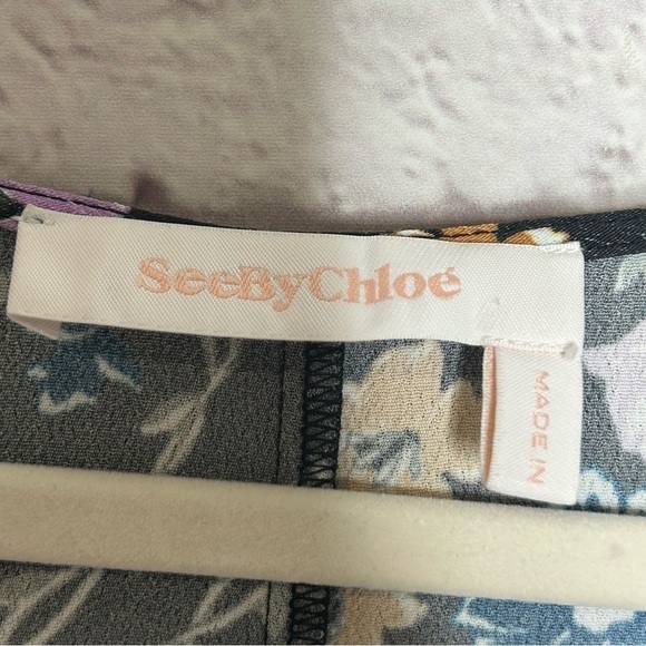 SeeByChloe Floral V-Neck Shift Dress - Picture 10 of 14